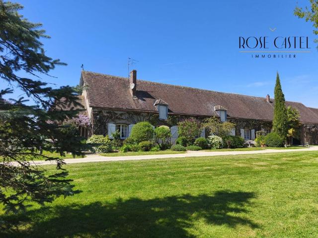 Maison de 13 pièces de luxe en vente à Cloyes sur le Loir, France