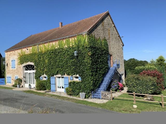 Maison de 13 pièces de luxe en vente à Jouillat, France