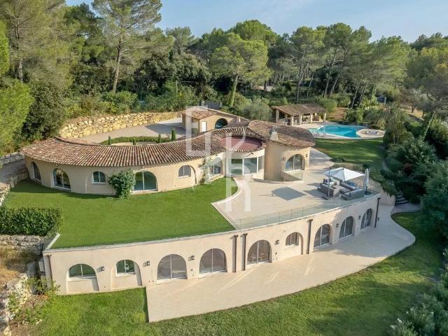 Maison de 13 pièces de luxe en vente à Mouans Sartoux, Provence Alpes Côte d'Azur