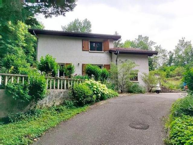Maison de 148m² avec terrain boisé de 4802m²