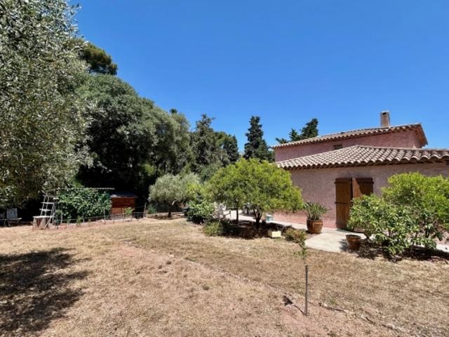 Maison de 140m² au calme sur 1200m² de terrain proche la Valette