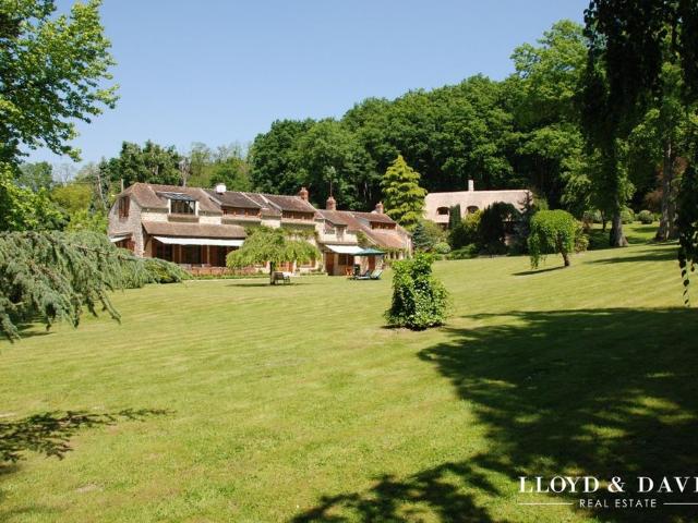 Maison de 14 pièces de luxe en vente à Jouars Pontchartrain, France