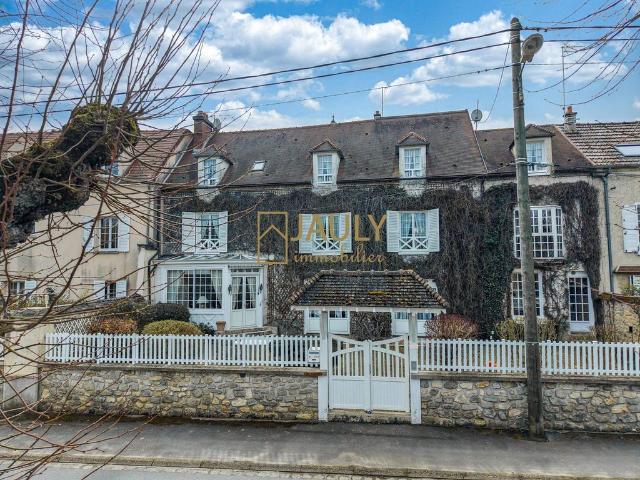 Maison de luxe 8 chambres en vente à Germigny l'Evêque, France