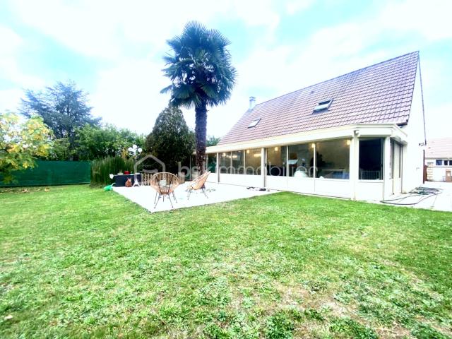 Maison de 155 m² à Le Pin