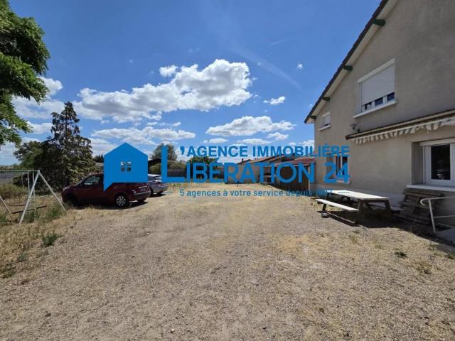 maison de 157 m² avec dépendances