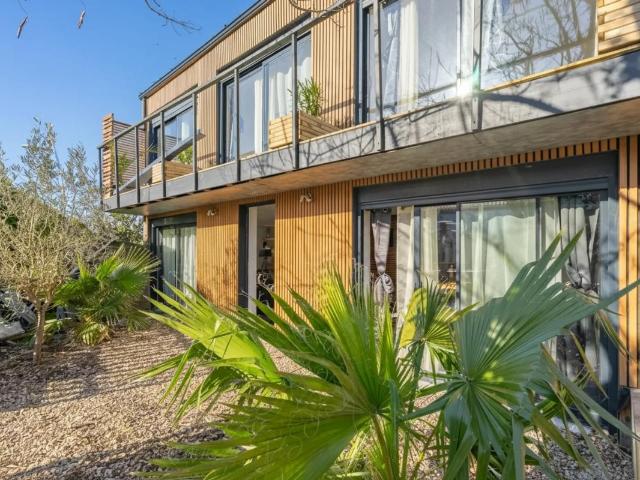 Maison de 181m2, 6 chambres avec jardin située à Vaux sur Mer