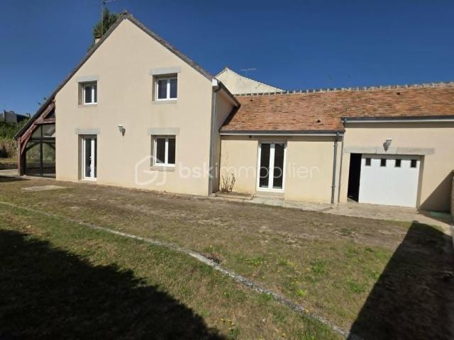 Maison de 152m2 avec terrain agréable proche commodités