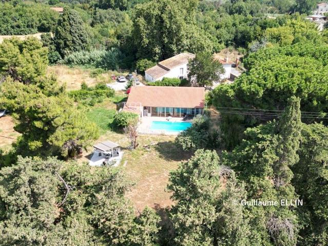 Maison de 15 pièces de luxe en vente à Perpignan, France