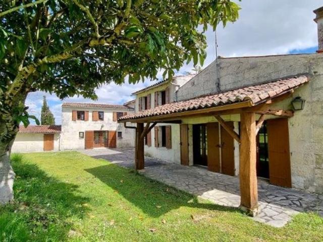 Maison de 15 pièces de luxe en vente à Saintes, Nouvelle Aquitaine
