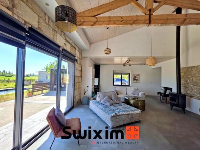 Maison de 164 m² avec piscine à Saint Estèphe