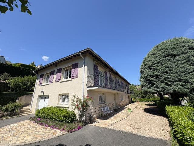 Maison de 164m2 habitables avec cous sol complet 6 chambres