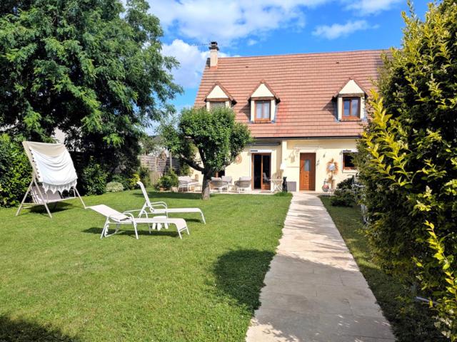 Maison de 165m2 habitables en superbe état général, sur 799