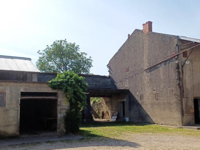 Maison de 167m2 à rénover avec terrain