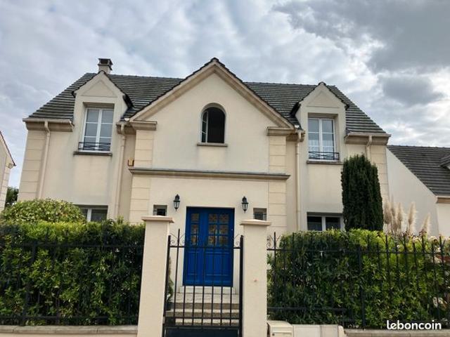 Maison de 162 m² dans le quartier résidentiel recherché des Coteaux
