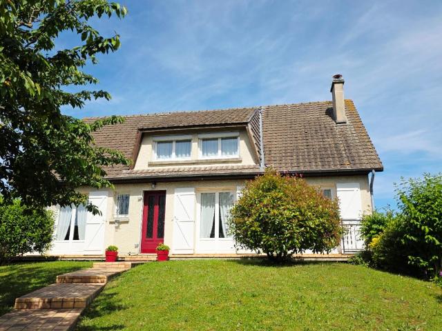 MAISON DE 162M² 7 PIECES 6 CHAMBRES SOUS SOL GARAGE JARDIN