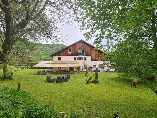 Maison de 16 pièces de luxe en vente à Pontarlier, Bourgogne Franche Comté
