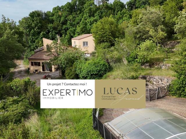 Maison de 180m2 avec piscine couverte sur les hauteurs de Lo