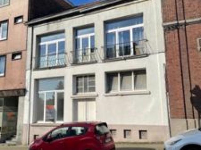 Maison de + 180m² sur 1a09 scindée en 2 unités
