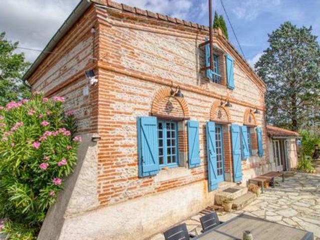 Maison de 1835 en brique et galets dans un environnement exceptionnel