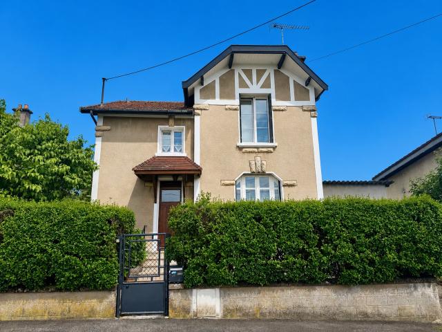 Maison de 1940 dans Quartier calme et recherché