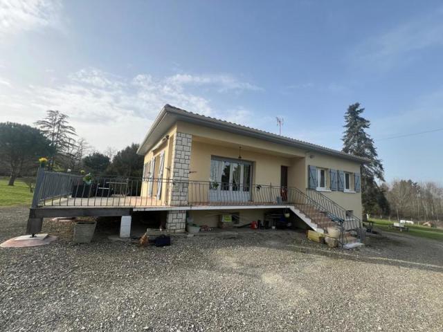 Maison de 194 m² sur plus d'un hectare de terrain entre Eauze et Cazaubon