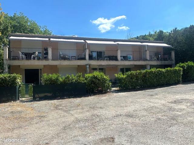 Maison de 198 m2 aménagée en 6 logements meublés, rentabilité