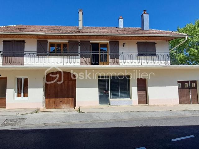 MAISON DE 198 M²
