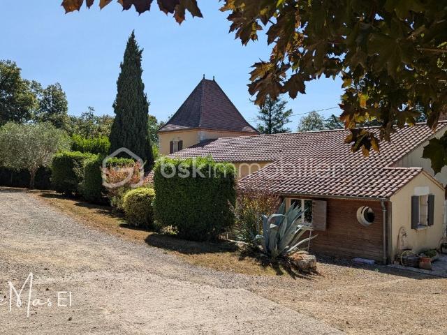 Maison de 190 m² habitables 6 pièces avec jardin clos de 2 058 m²