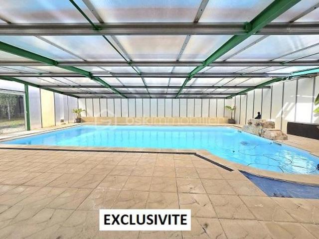 MAISON DE 191 M2 SUR UN TERRAIN DE 964 M2 5 CHAMBRES ET PISCINE !