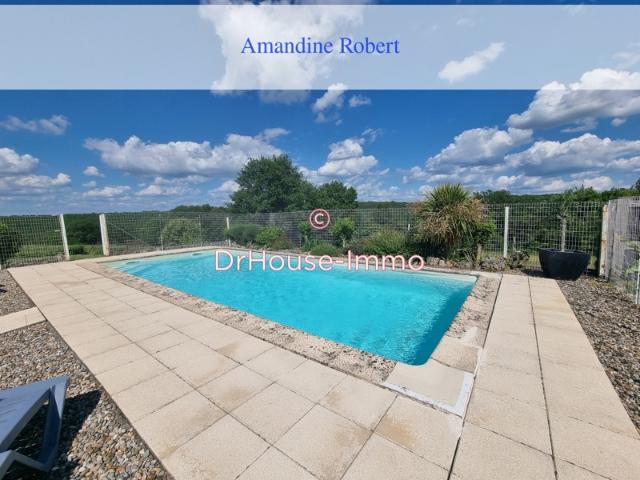 Maison de 191 m² avec piscine à Pontours