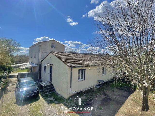 Maison de 193m² sur une parcelle de 642m²