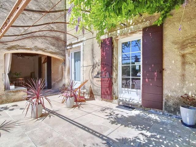 Maison de 19 pièces de luxe en vente à Cheval Blanc, Provence Alpes Côte d'Azur