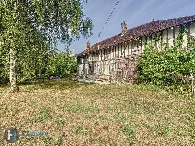 Maison de 200 m2 à rénover sur un terrain de 942 m2