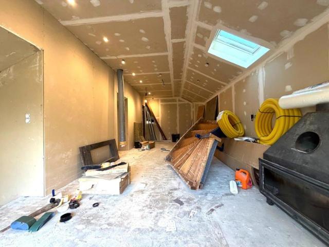Maison de 200 m² environ avec hangar et terrain de 11 260 m²