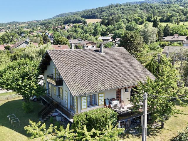 MAISON DE 200M2 SUR LA COMMUNE DE BONNE AVEC 2410M2 DE TERRAIN POSSIBILITE DE DIVISION PARCELLAIRES
