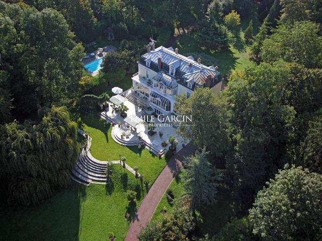 Maison de 20 pièces de luxe en vente à Fontainebleau, Île de France