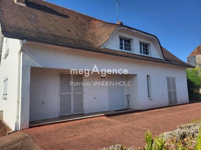 Maison de 226 m2 dans le centre de Courtenay