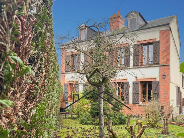 Maison de 228m2 Situé a St Pierre les Elbeuf