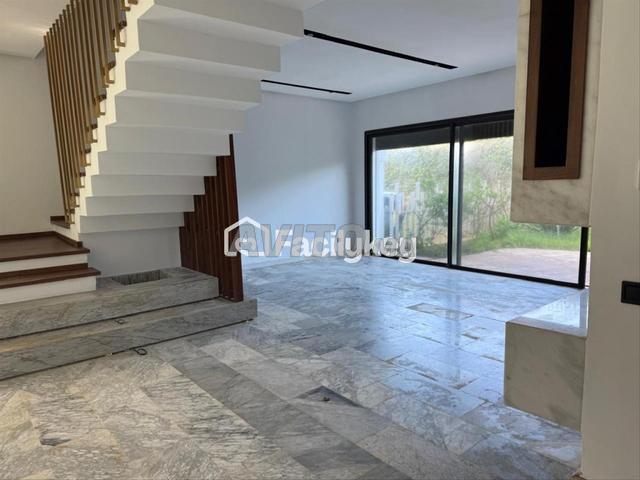 Maison de 221 m² à Dar Bouazza