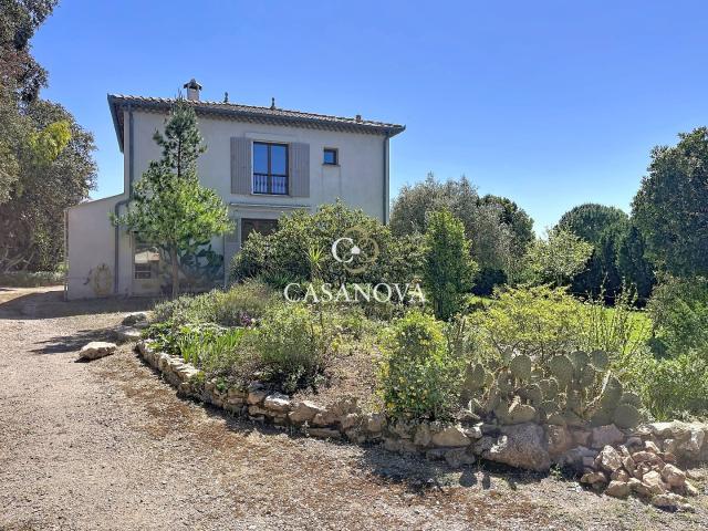 Maison de 230 m² sur joli jardin de 1700m² 230m² Clermont l'Hérault