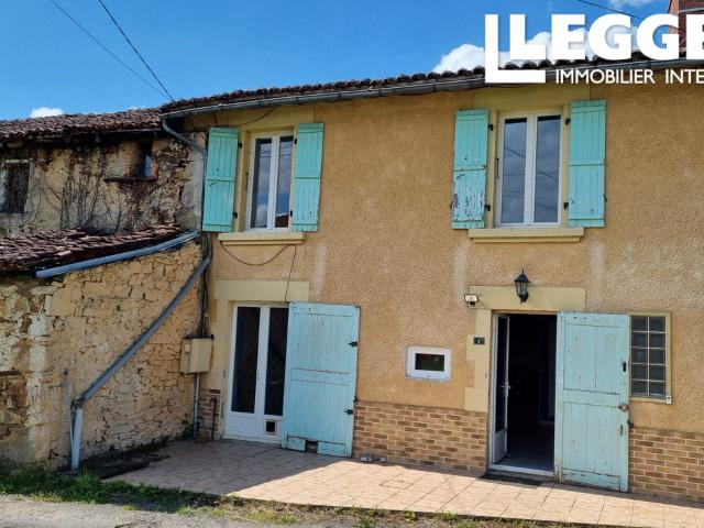 Maison de 2/3 chambres dans un hameau paisible avec jardin et dépendances