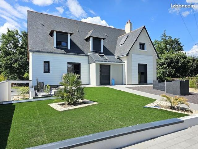 Maison de 241m2 habitables sur Terrain de 931m2