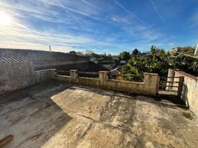 Maison de 251 m2 à rénover avec local commercial