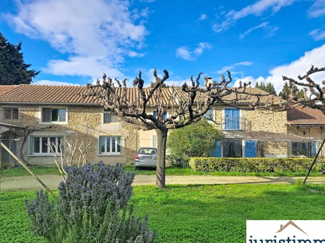 Maison de 265 m2 et de nombreuses dépendances de 250m2 énor