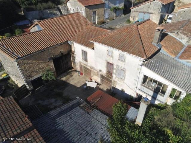 Maison de 2 Chambres avec Studio Proche de 120m² Verteuil sur Charente