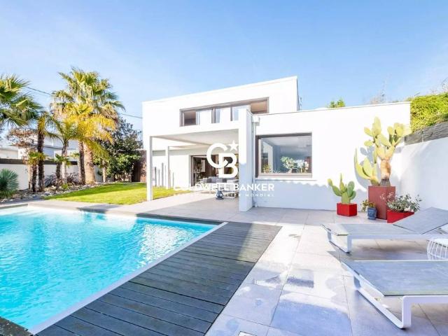 Maison de 2 chambres de luxe en vente à Anglet, France