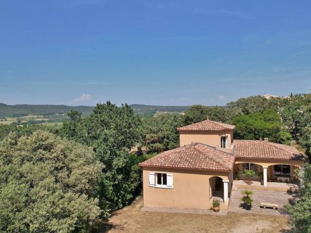 Maison de luxe de 6 pièces en vente à Uzès, France