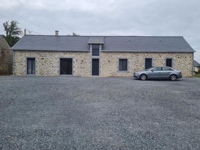 Maison de luxe de 35 m2 en vente Louverné, Pays de la Loire