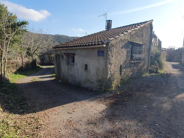 Petit Cocon en Pleine Nature Camprafaud Ferrières Poussarou – 38 000 €
