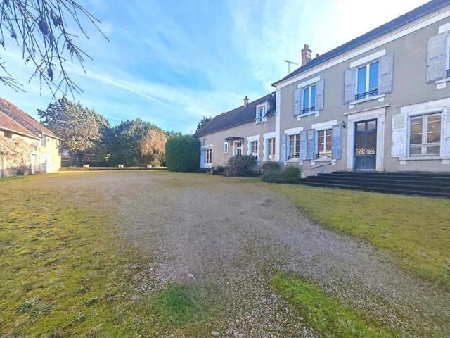 Maison de 338 m2 en vente à Beaumont